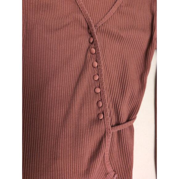 Rouje Julien Ribbed V-Neck Wrap Top Brown Tie Waist Slim Quiet Luxury Clean Girl - Picture 2 of 8